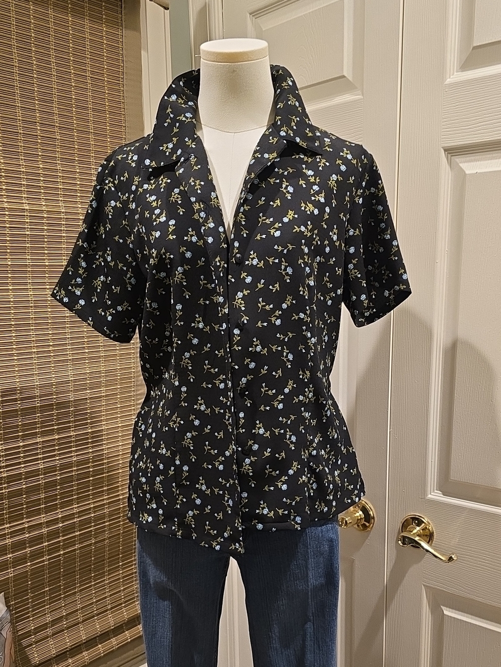 Women's Black Floral Button-Up Short Sleeve Shirt